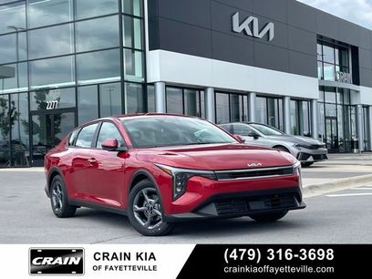 New 2025 Kia K4 LXS