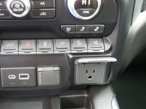 Used 2021 GMC Sierra 1500 Denali w/ Denali Ultimate Package image 32