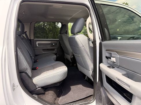 Used 2017 RAM 2500 Big Horn w/ Sport Appearance Group AWD/4WD image 21