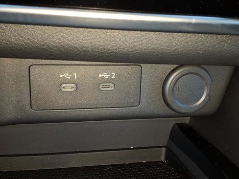 Used 2025 Nissan Rogue S image 13