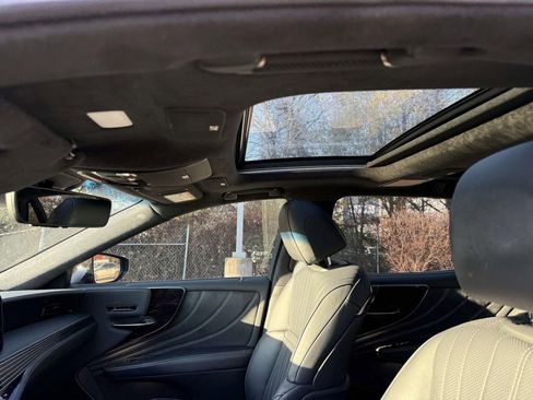 Used 2023 Lexus LS 500 image 13