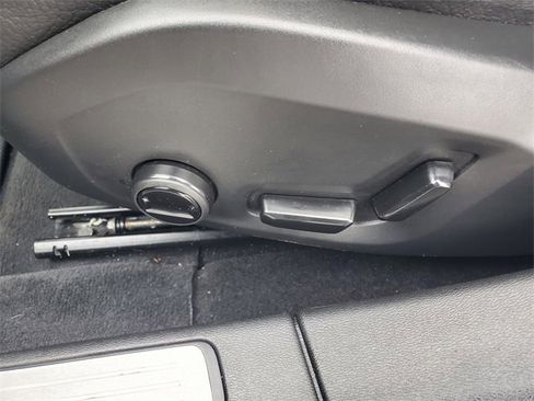 Used 2025 Volvo V60 B5 Cross Country Plus image 15