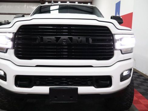Used 2022 RAM 2500 Laramie w/ Night Edition AWD/4WD image 27