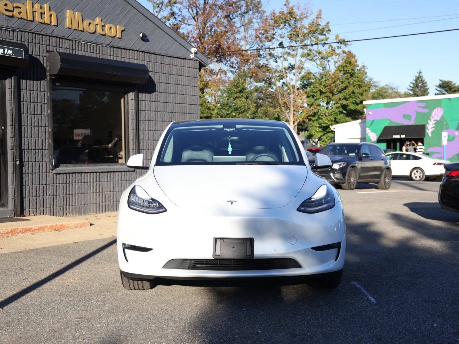 Used 2021 Tesla Model Y Long Range AWD/4WD image 2