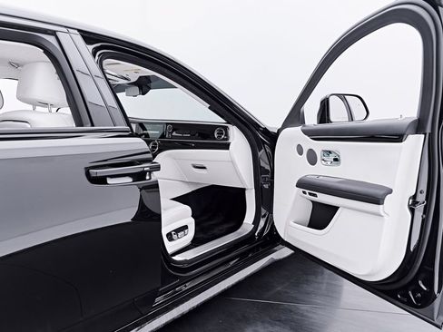Used 2026 Rolls-Royce Ghost AWD/4WD image 47
