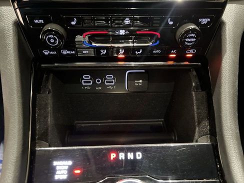 Used 2021 Jeep Grand Cherokee L Limited AWD/4WD image 16