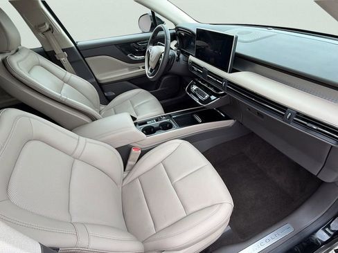 Used 2024 Lincoln Corsair AWD w/ Equipment Group 101A image 21