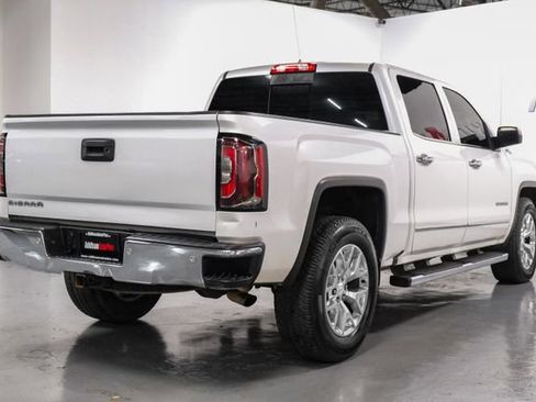 Used 2017 GMC Sierra 1500 SLT w/ SLT Premium Package image 5