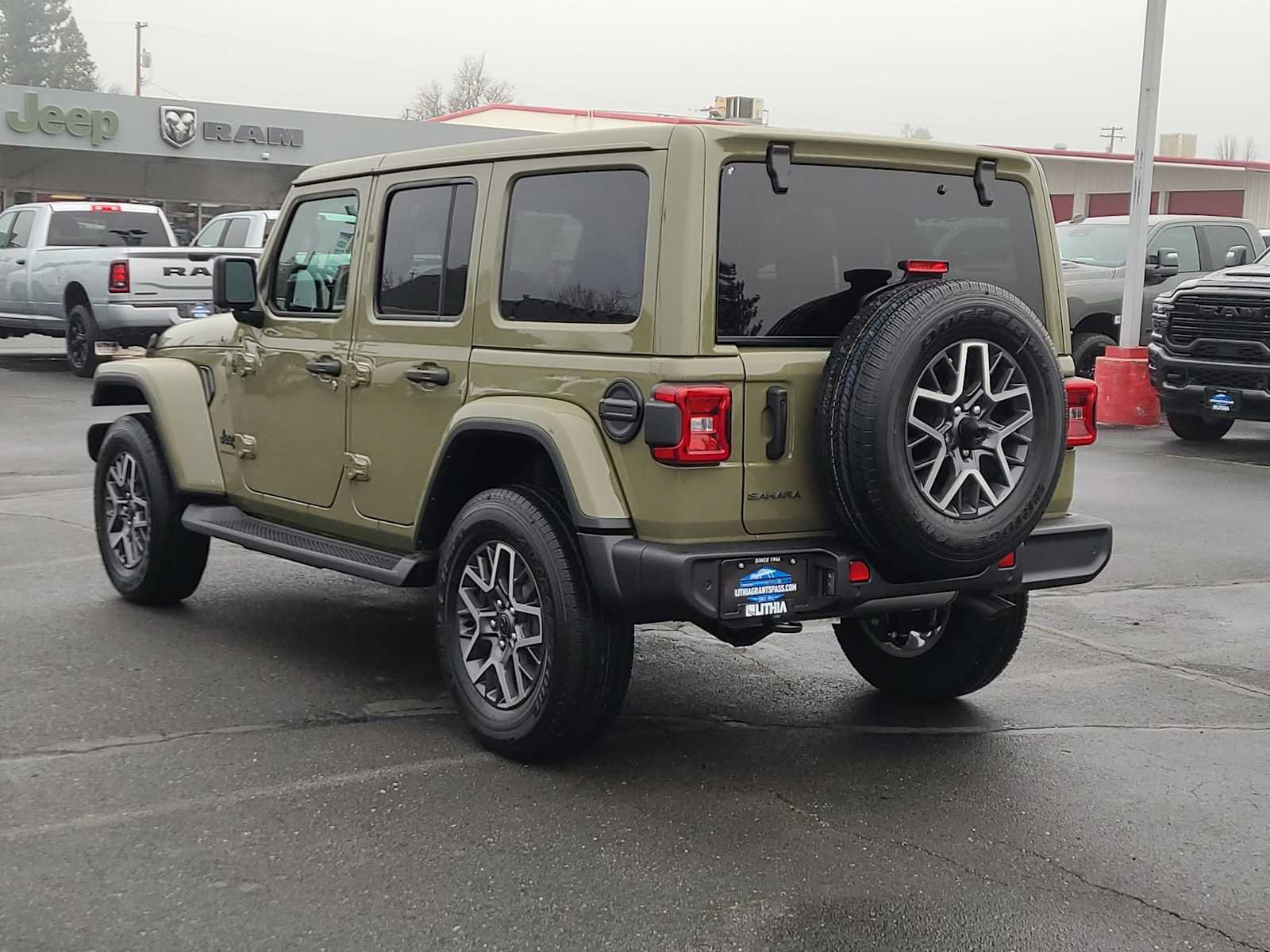 New 2026 Jeep Wrangler Unlimited Sahara AWD/4WD image 12