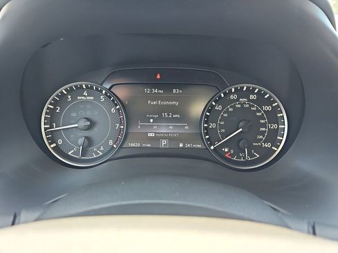 Used 2024 Nissan Armada SL w/ Captain's Chairs Package image 24