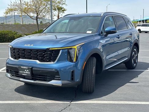 New 2025 Kia Sorento EX image 3