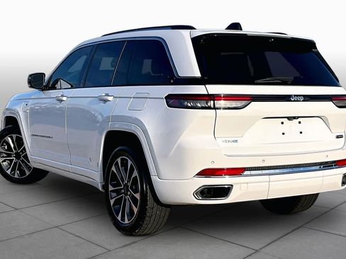 Used 2023 Jeep Grand Cherokee Overland w/ Advanced Protech Group III AWD/4WD image 12