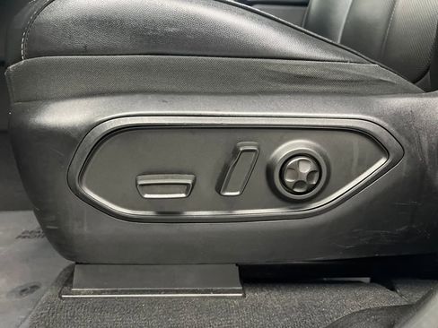 Used 2024 Jeep Grand Cherokee L Limited w/ Luxury Tech Group II image 10