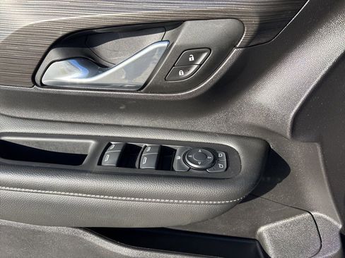 Used 2024 GMC Terrain SLE image 29