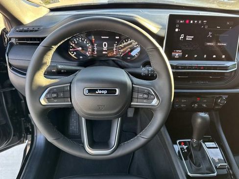 New 2026 Jeep Compass Latitude image 13