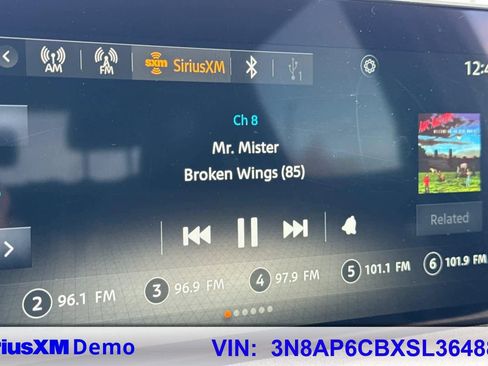 Used 2025 Nissan Kicks SV image 31