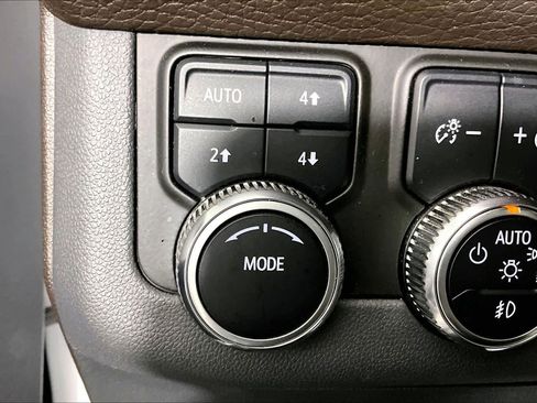 Used 2022 GMC Yukon XL Denali AWD/4WD image 35