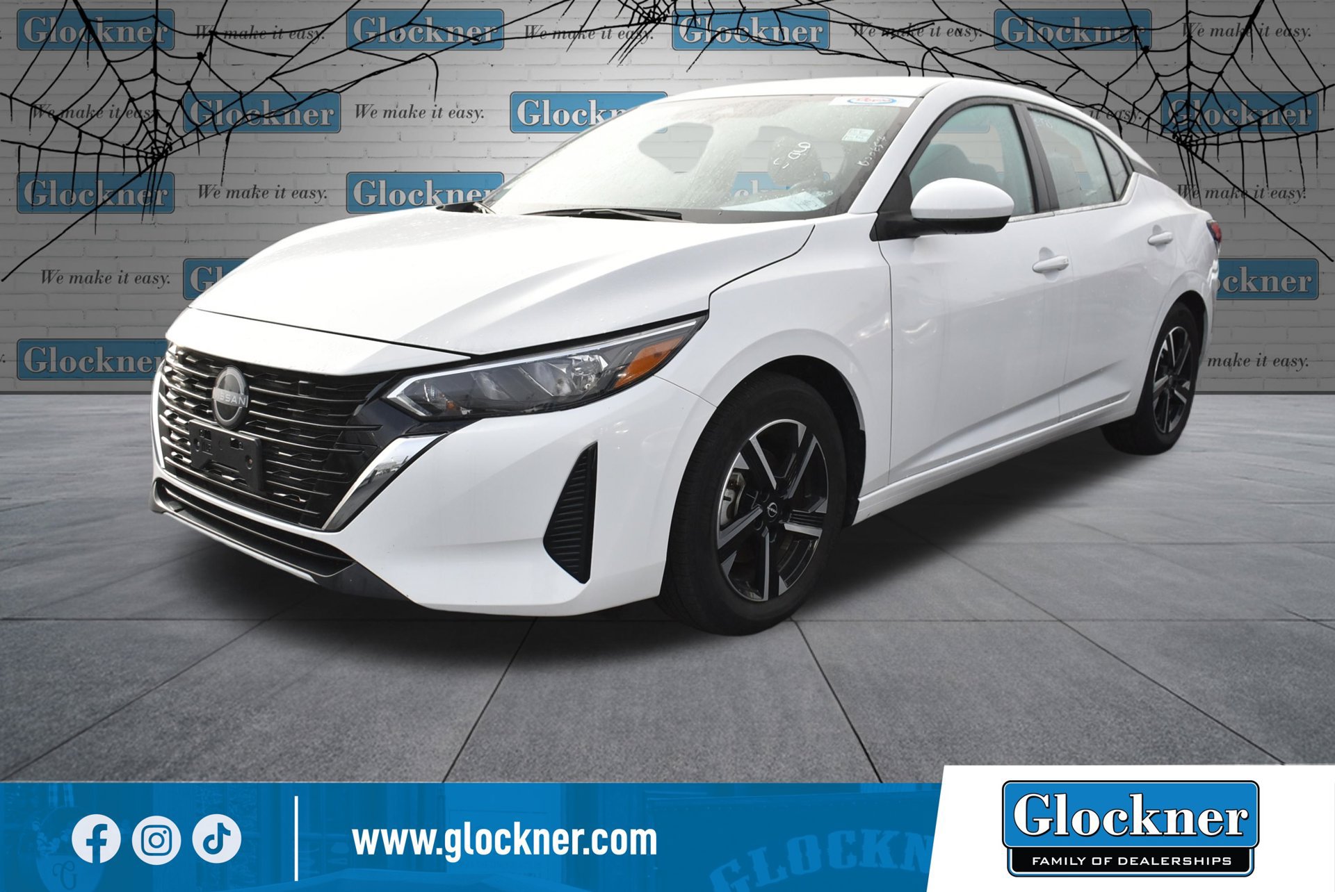 Used 2025 Nissan Sentra SV FWD image 1