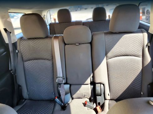 Used 2019 Dodge Journey SE w/ Premium Group FWD image 5