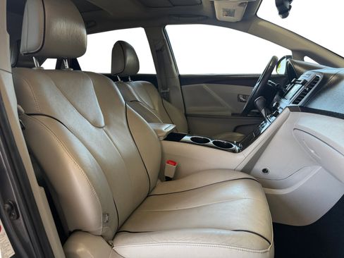 Used 2013 Toyota Venza XLE w/ XLE Premium Pkg FWD image 29
