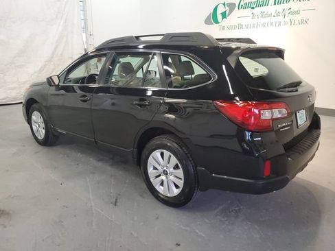 Used 2017 Subaru Outback 2.5i AWD/4WD image 4