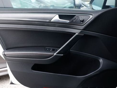 Used 2019 Volkswagen GTI SE FWD image 43