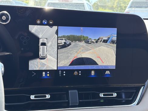 New 2026 Chevrolet Equinox ACTIV w/ Safety and Technology Package AWD/4WD image 30