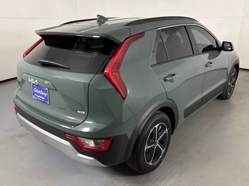 New 2026 Kia Niro EX w/ EX Premium Package FWD image 9