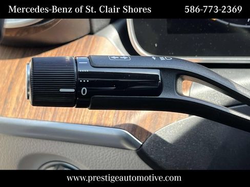 Used 2025 Mercedes-Benz C 300 4MATIC Sedan image 35