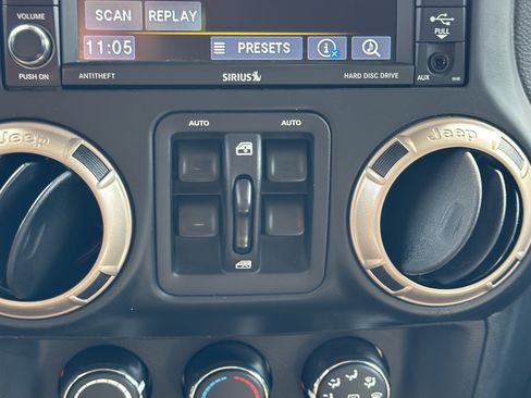Used 2016 Jeep Wrangler Unlimited Sahara AWD/4WD image 24