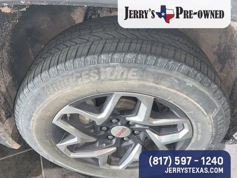 Used 2024 GMC Sierra 1500 SLT image 5