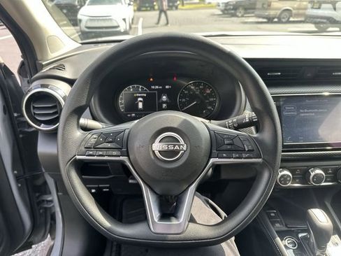 Used 2023 Nissan Kicks SV FWD image 13