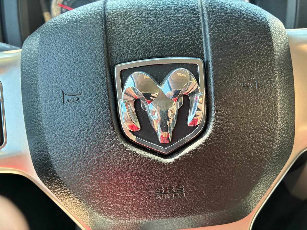 Used 2016 RAM 1500 Laramie AWD/4WD image 19