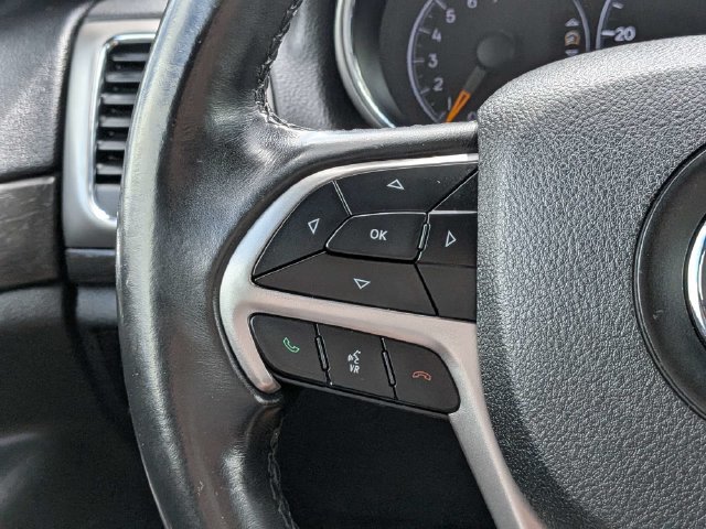 Used 2018 Jeep Grand Cherokee Laredo RWD image 23