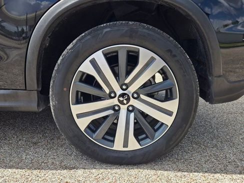 Used 2025 Mitsubishi Outlander Sport AWD image 32