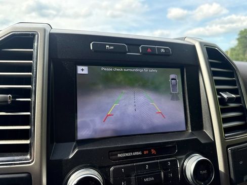 Used 2019 Ford F150 King Ranch w/ Equipment Group 601A Luxury AWD/4WD image 29