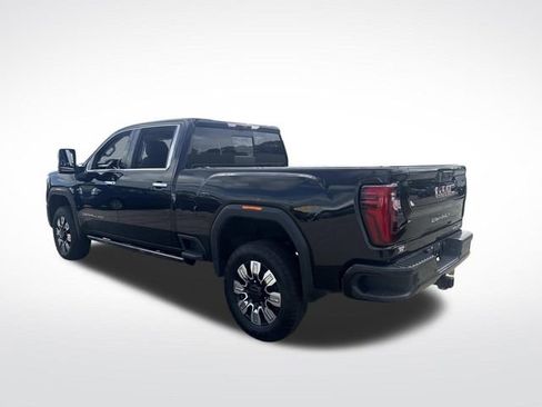 Used 2024 GMC Sierra 2500 Denali w/ Technology Package image 3