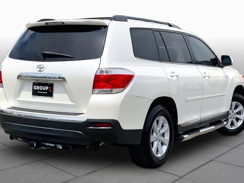 Used 2013 Toyota Highlander SE FWD image 13