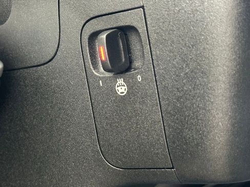 Used 2023 Mercedes-Benz EQB 300 4MATIC w/ Exclusive Package image 10