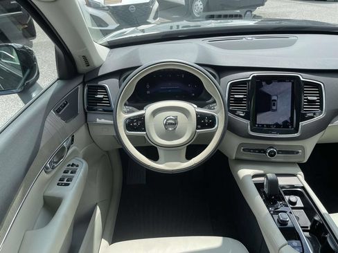 Used 2025 Volvo XC90 B5 Plus w/ Protection Package Premier AWD/4WD image 14