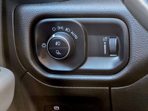 Used 2022 RAM 1500 Big Horn image 35