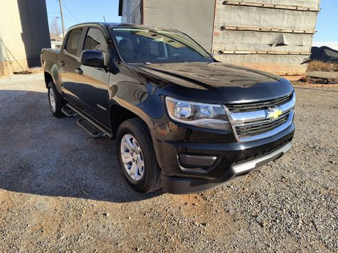 Used 2016 Chevrolet Colorado LT image 2
