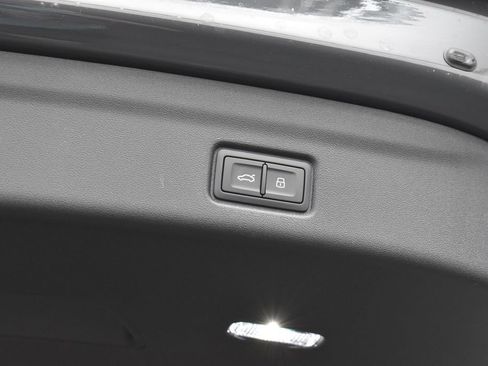 New 2027 Audi Q6 e-tron Premium Plus AWD/4WD image 19