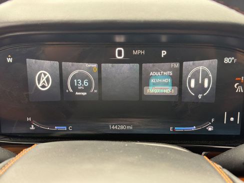 Used 2022 Jeep Grand Wagoneer Series III w/ Rear Seat Video Group 1 AWD/4WD image 18
