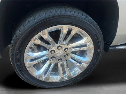 Used 2017 Cadillac Escalade Premium Luxury w/ LPO, Radiant Package image 31