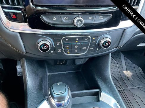 Used 2020 Chevrolet Traverse LT w/ Driver Confidence II Package FWD image 16
