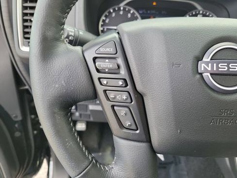 Used 2024 Nissan Frontier SL w/ Technology Package image 14