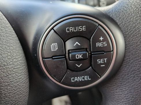 Used 2022 Kia Soul LX FWD image 32