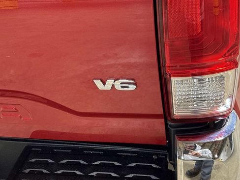 Used 2016 Toyota Tacoma SR5 w/ Exterior Package image 27