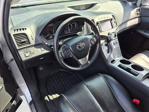 Used 2013 Toyota Venza XLE w/ XLE Premium Pkg FWD image 8